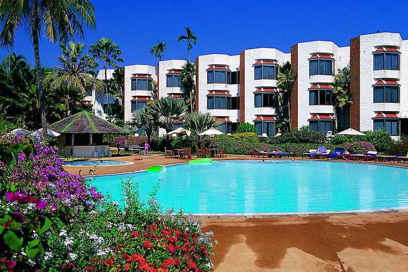 Palmeraie Beach Hotel, Rayong Ban Ang Exterior foto